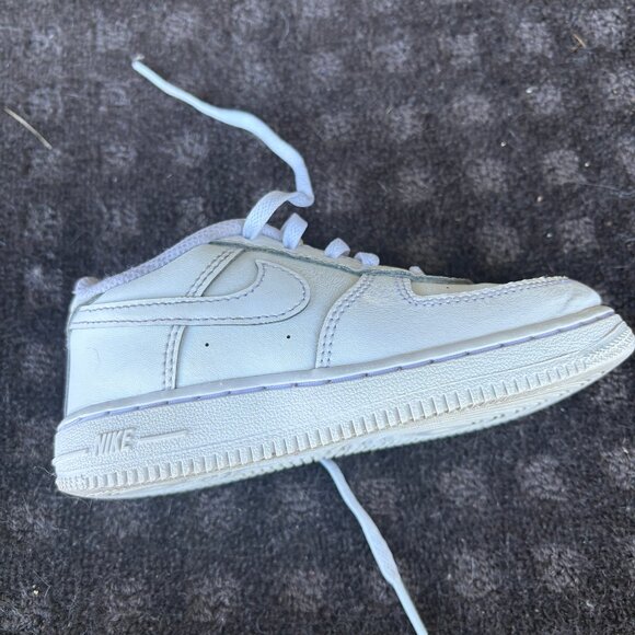 Nike AirForce 1s Childrens 10c - Picture 4 of 9